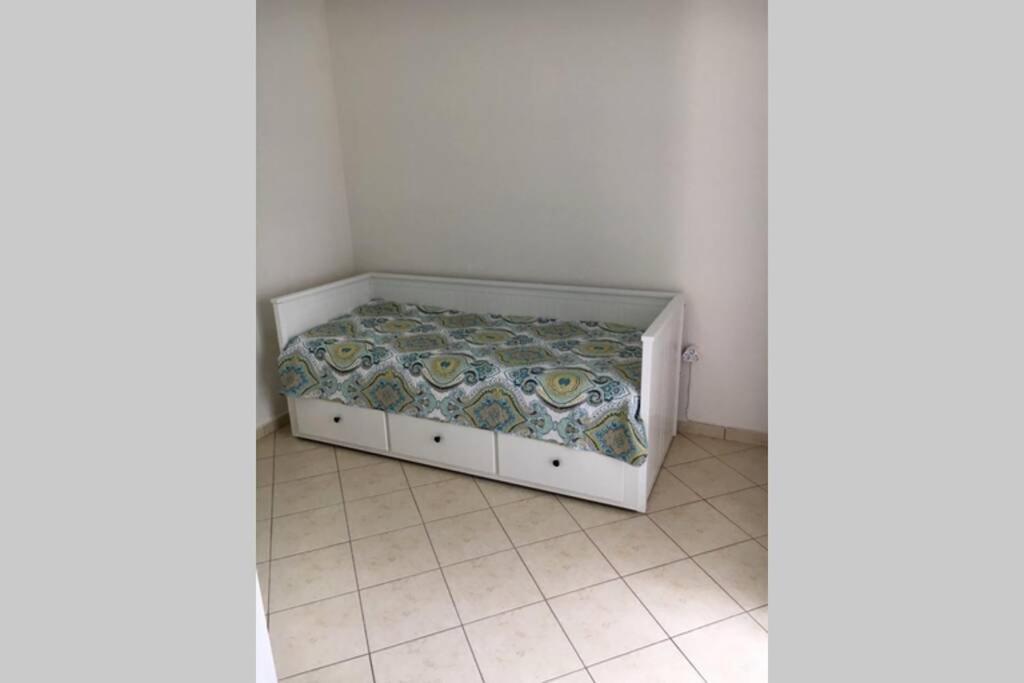 Olive House Apartments - Ofrinio Orfánion Екстериор снимка